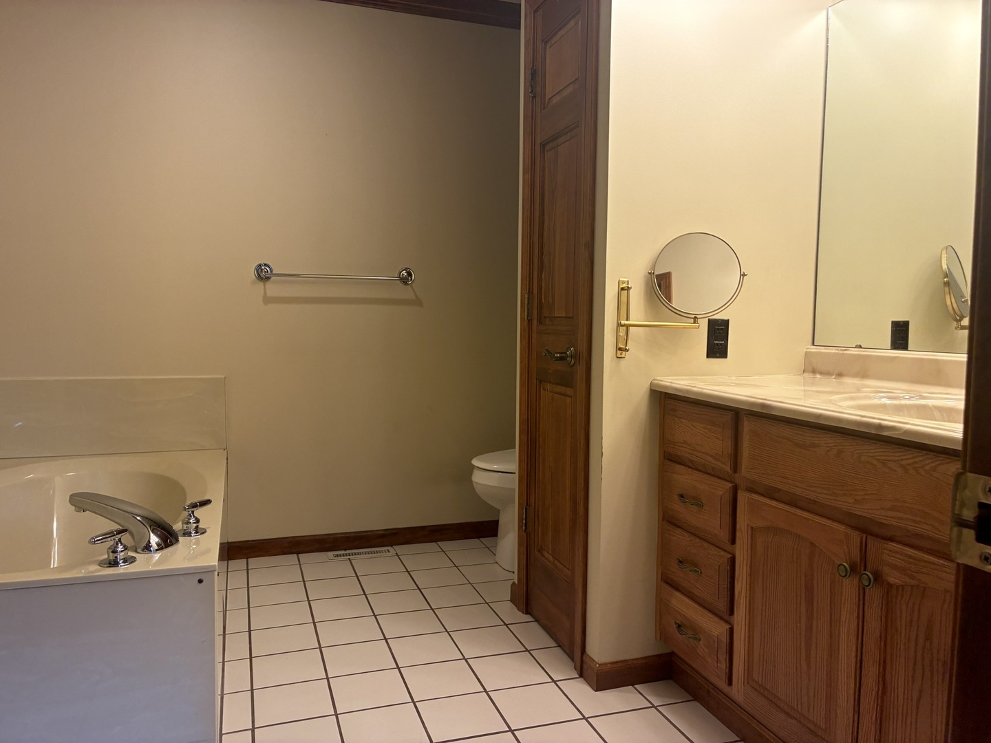 503 Donegal Drive Property Photo 11