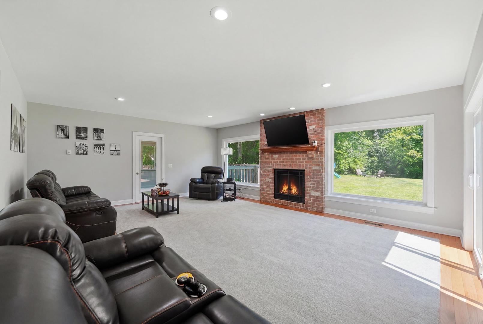 26792 W Lakeview Drive Property Photo 9