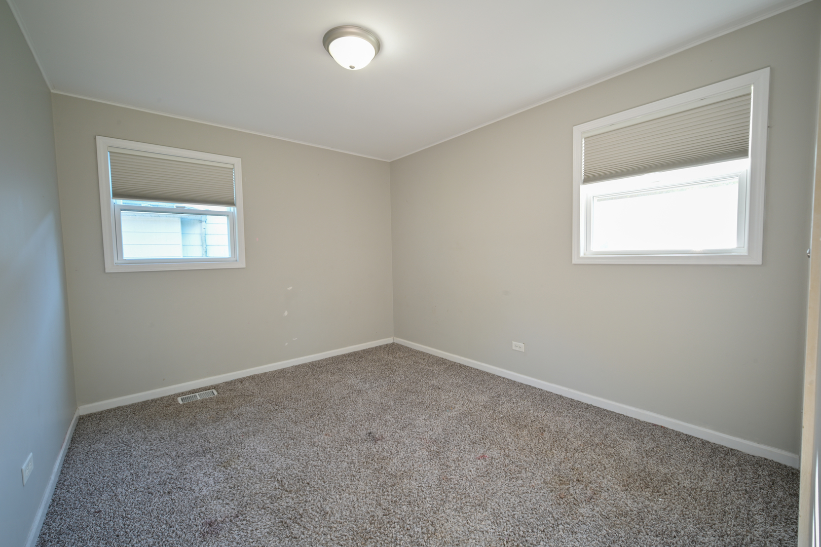 2703 Cardinal Drive Property Photo 10