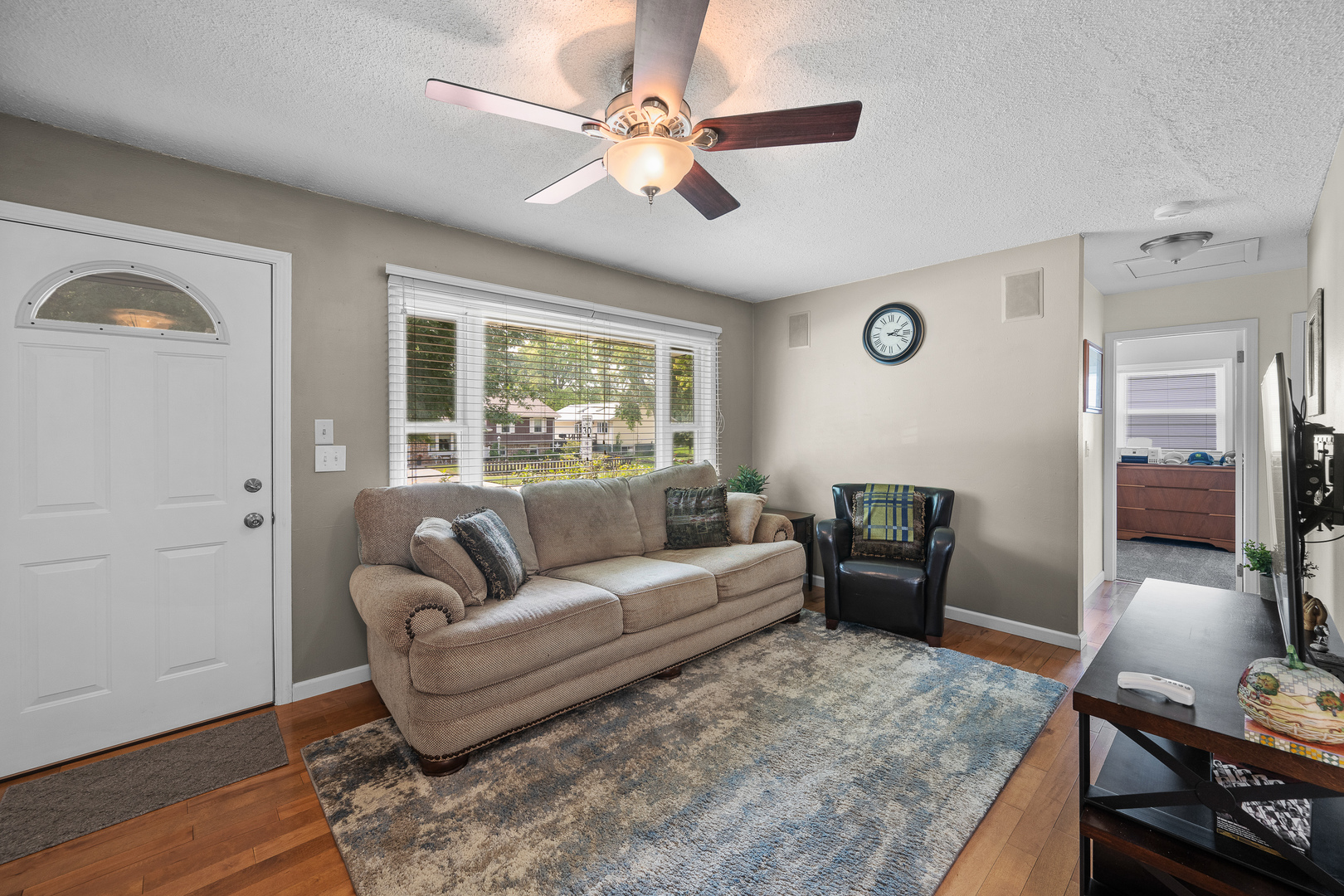 2412 Maplecrest Road Property Photo 8