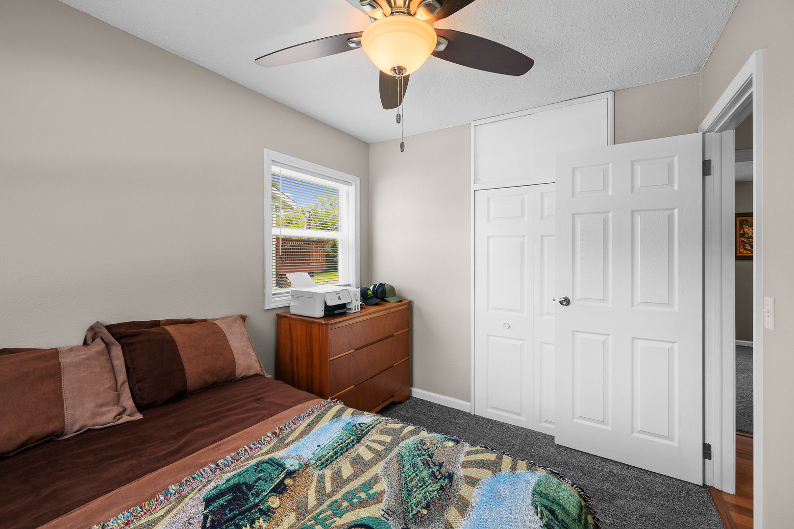 2412 Maplecrest Road Property Photo 16