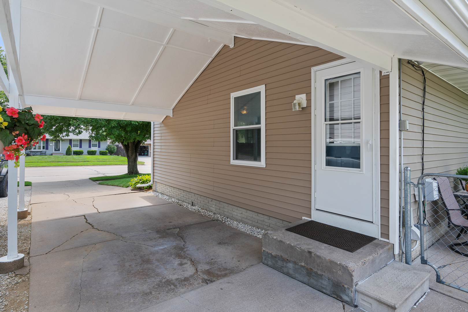 2412 Maplecrest Road Property Photo 36