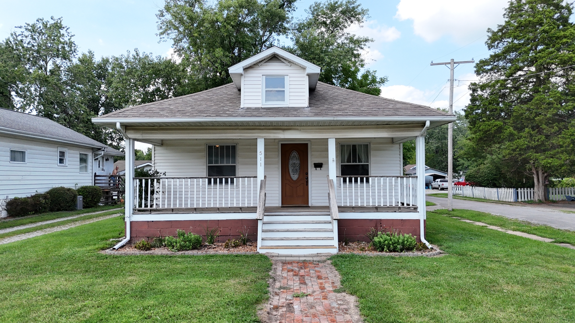 511 Lawrence Street Property Photo 1