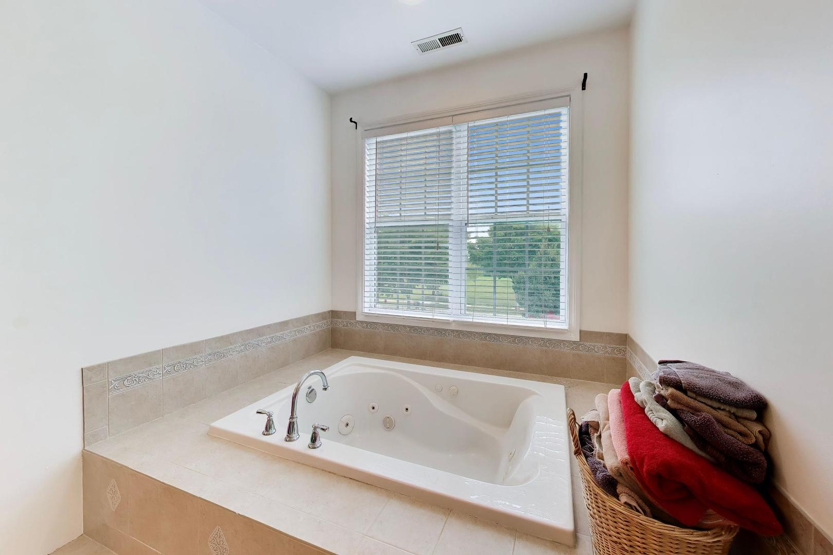 5667 Notting Hill Road Property Photo 17