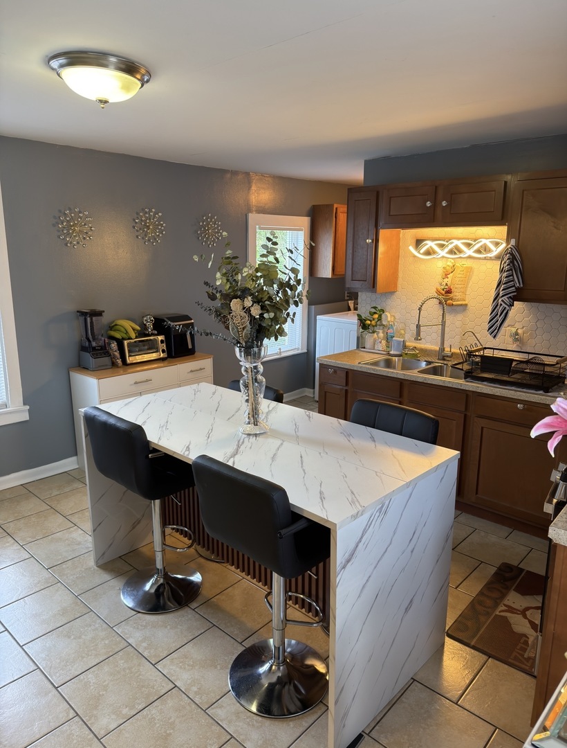 727 Superior Street Property Photo 10