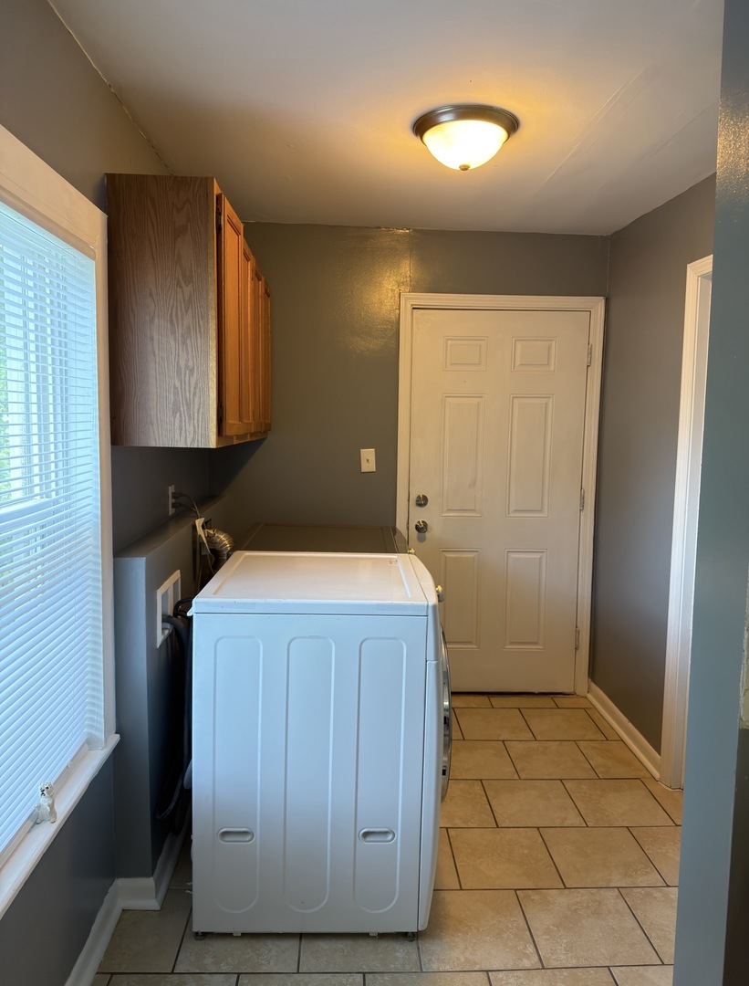 727 Superior Street Property Photo 13