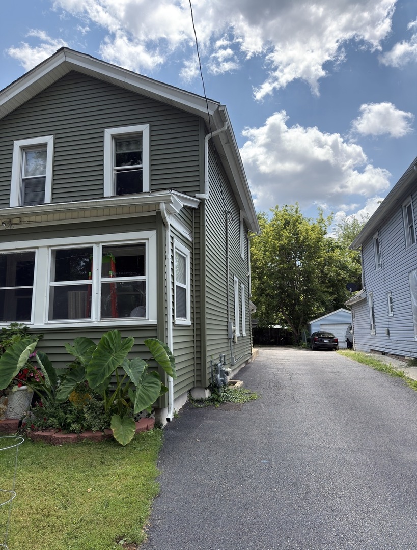 727 Superior Street Property Photo 27