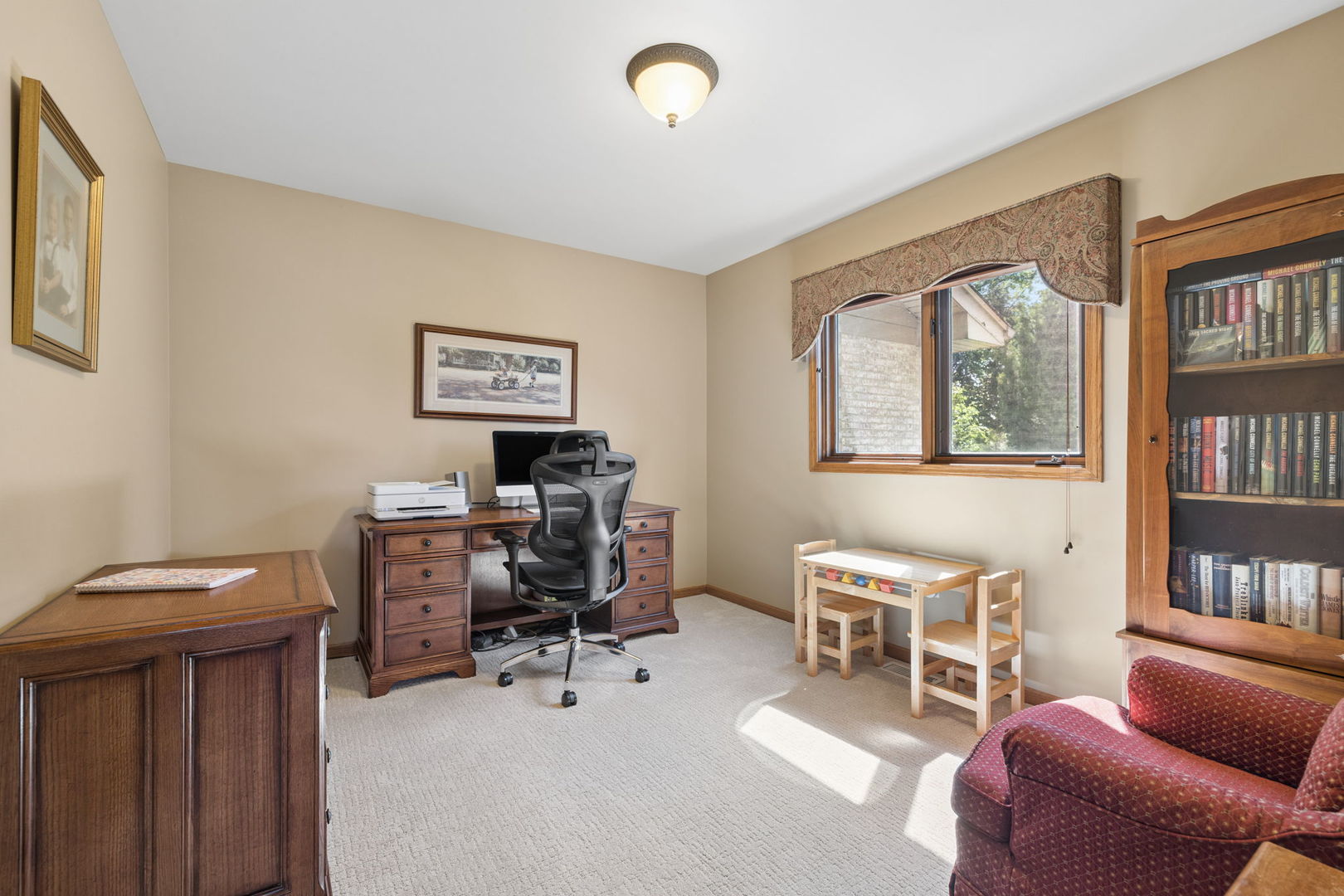 8130 Edgebrook Lane Property Photo 15