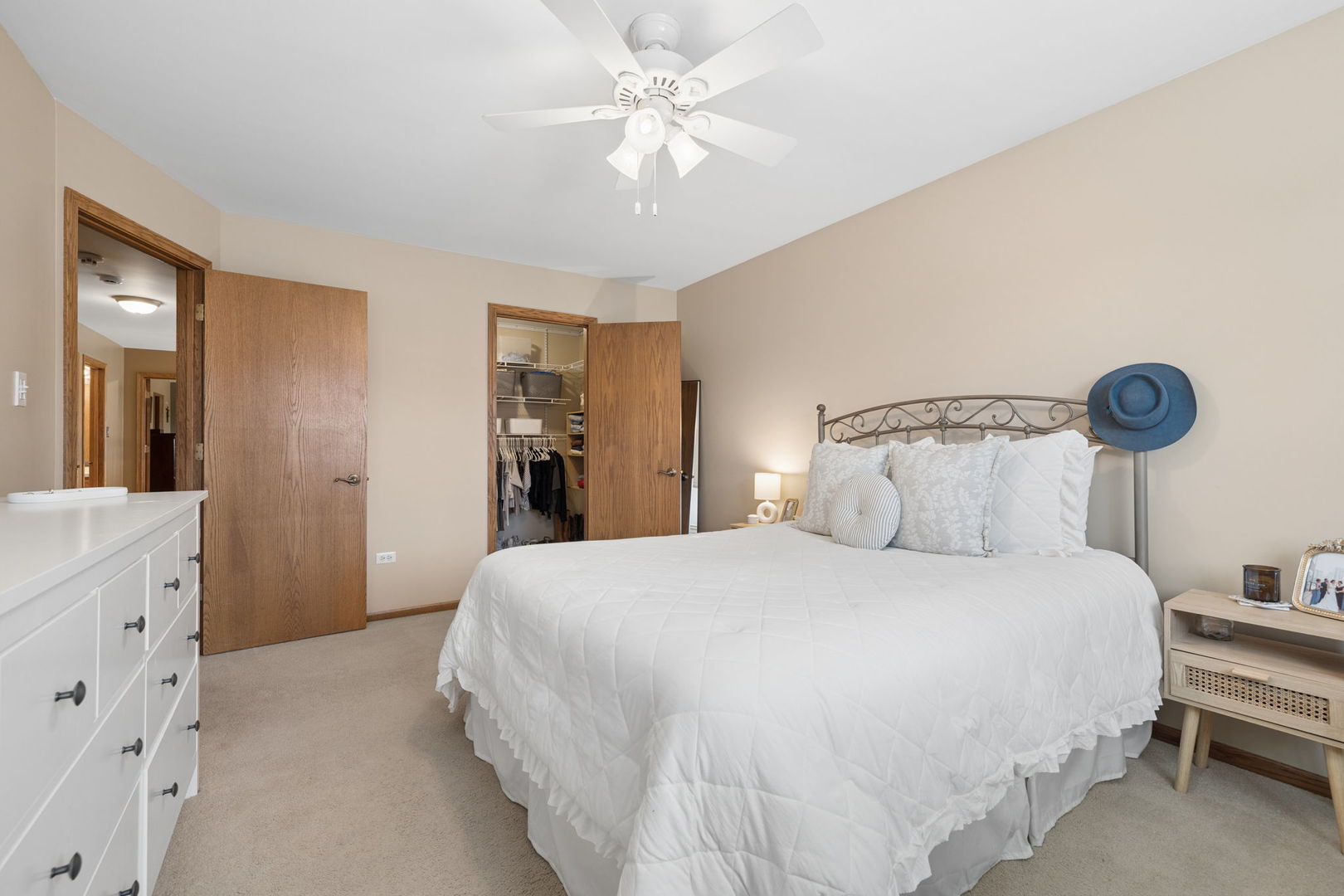 8130 Edgebrook Lane Property Photo 25
