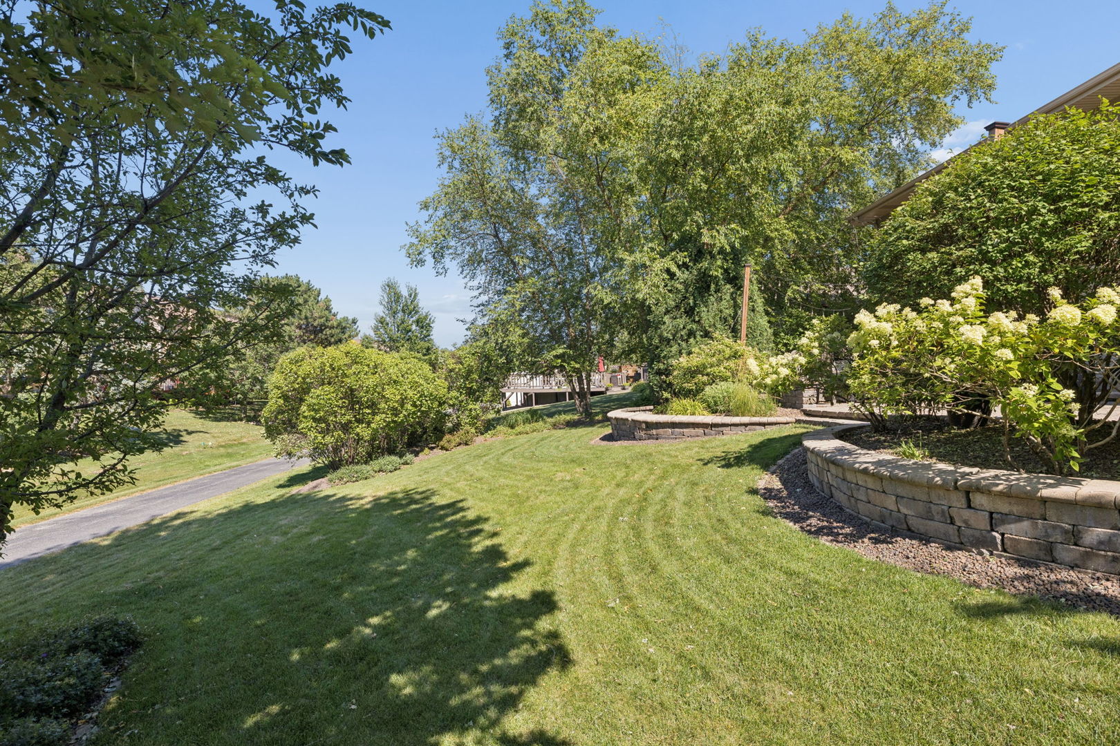 8130 Edgebrook Lane Property Photo 33