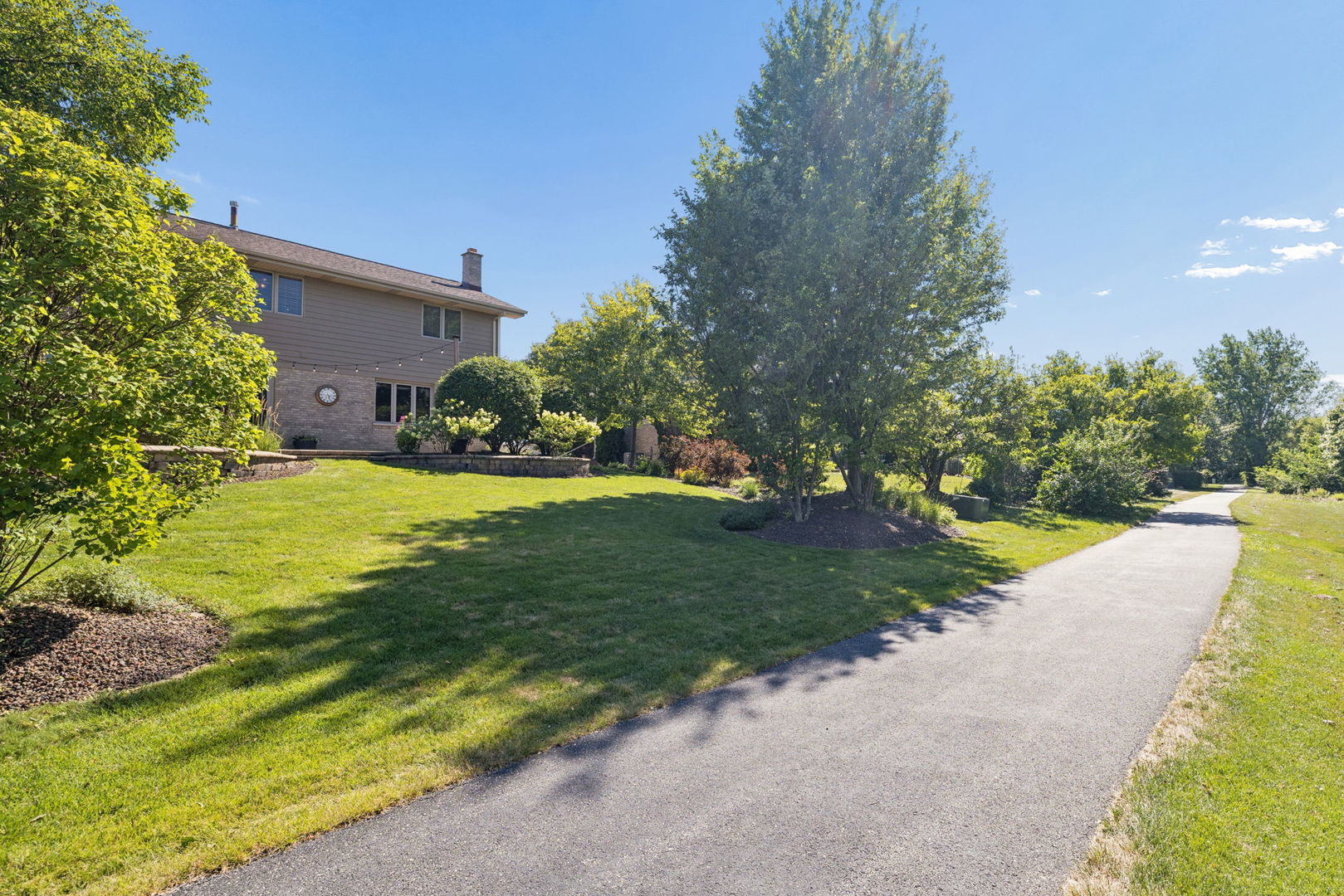 8130 Edgebrook Lane Property Photo 34