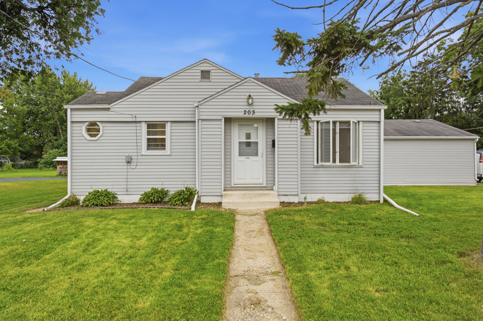 203 Pearl Avenue Property Photo