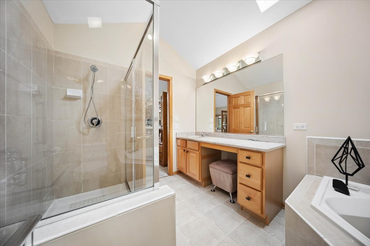 18220 Hidden Valley Cove Property Photo 15