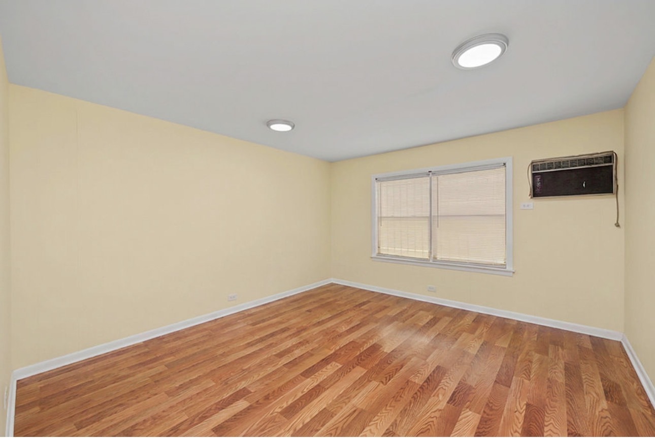 2017 N Western Avenue 1 Property Photo 2