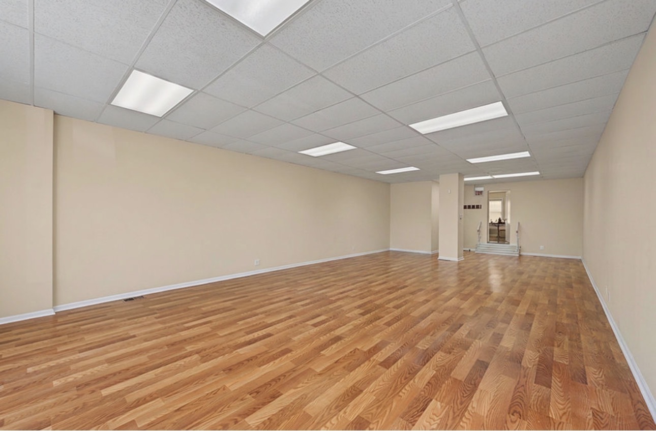 2017 N Western Avenue 1 Property Photo 6