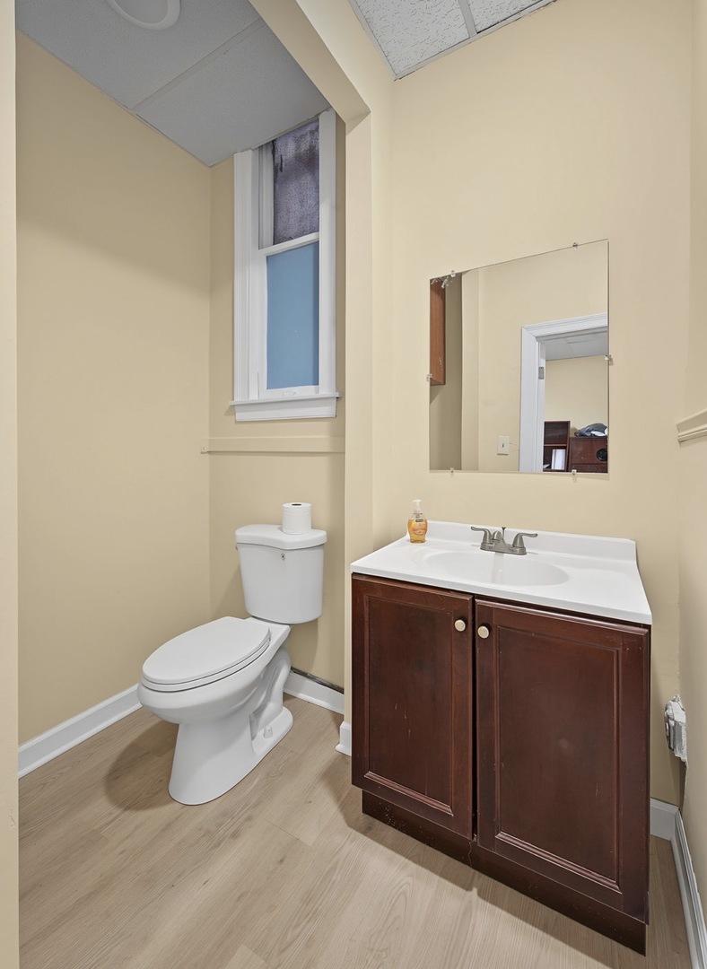 2017 N Western Avenue 1 Property Photo 8