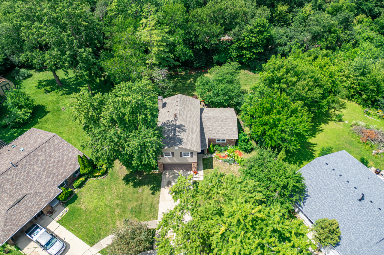 30w280 Holyoke Court Property Photo 45
