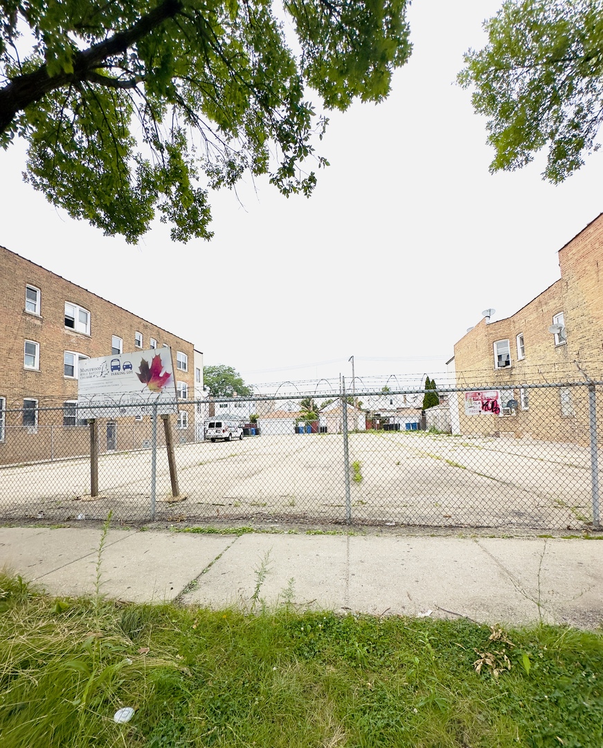 4918-22 W Diversey Avenue Property Photo 1