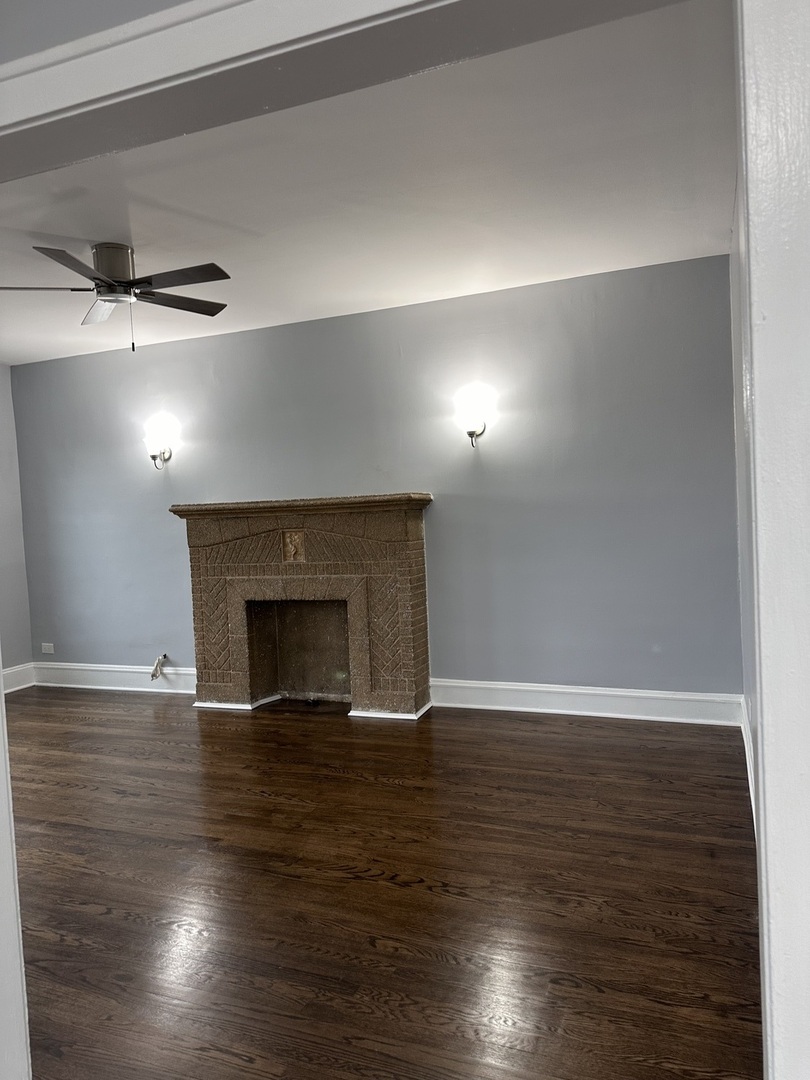 3029 N Austin Avenue 2f Property Photo 4