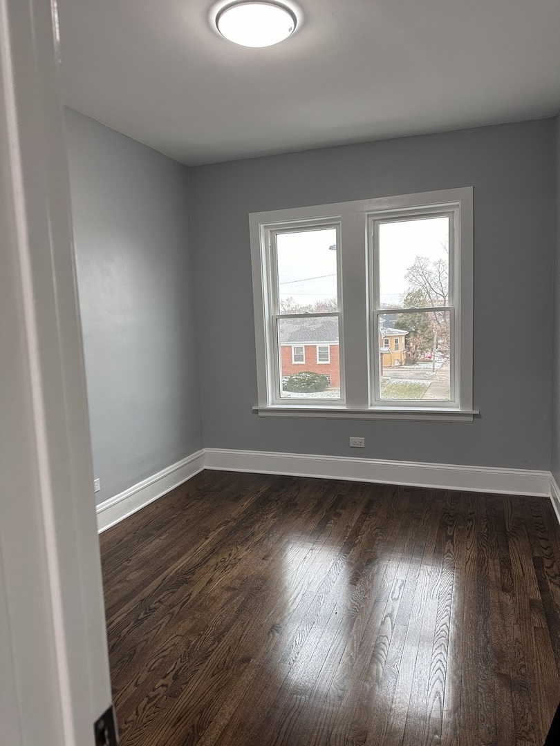3029 N Austin Avenue 2f Property Photo 5