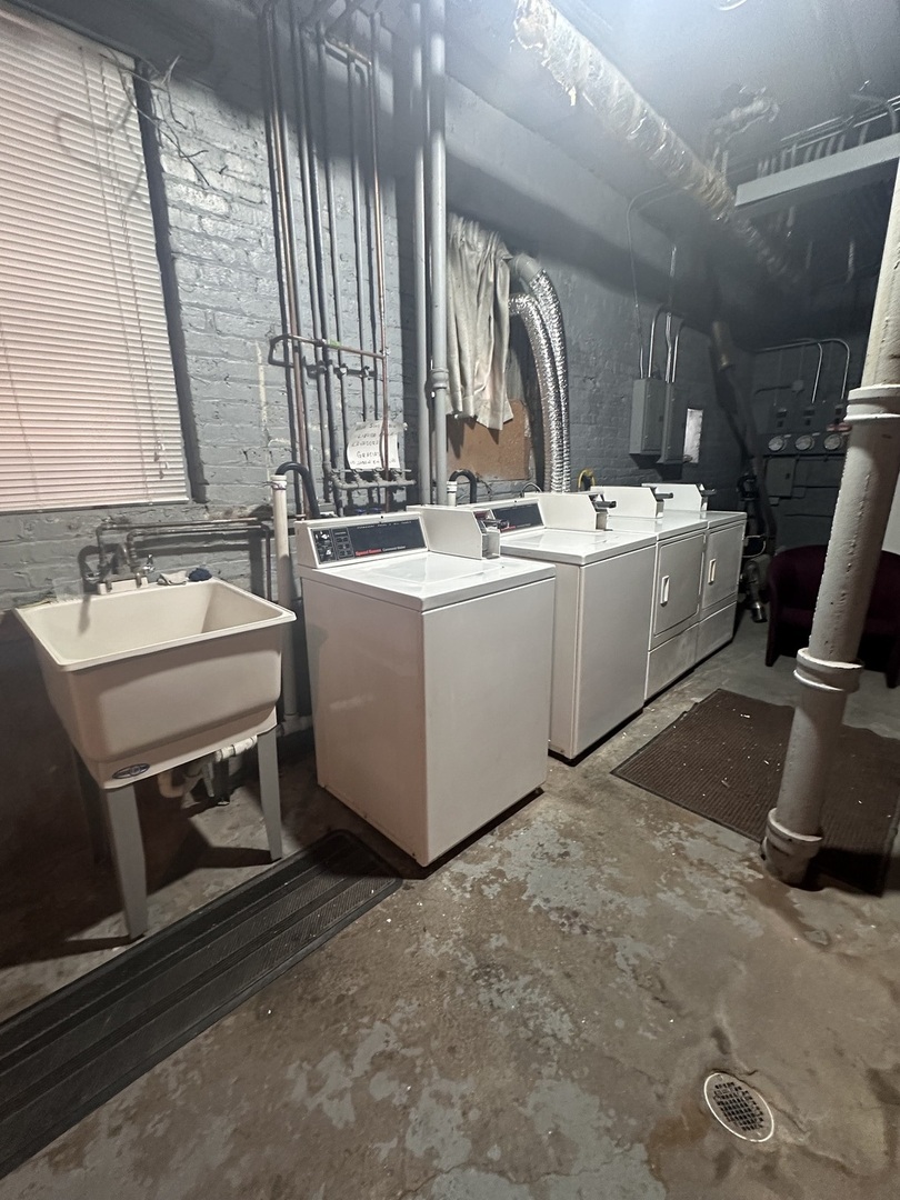 3029 N Austin Avenue 2f Property Photo 10