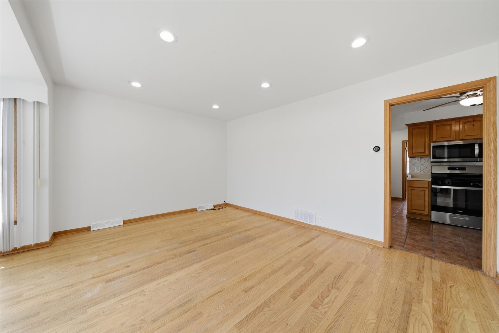 5134 S Laporte Avenue Property Photo 8