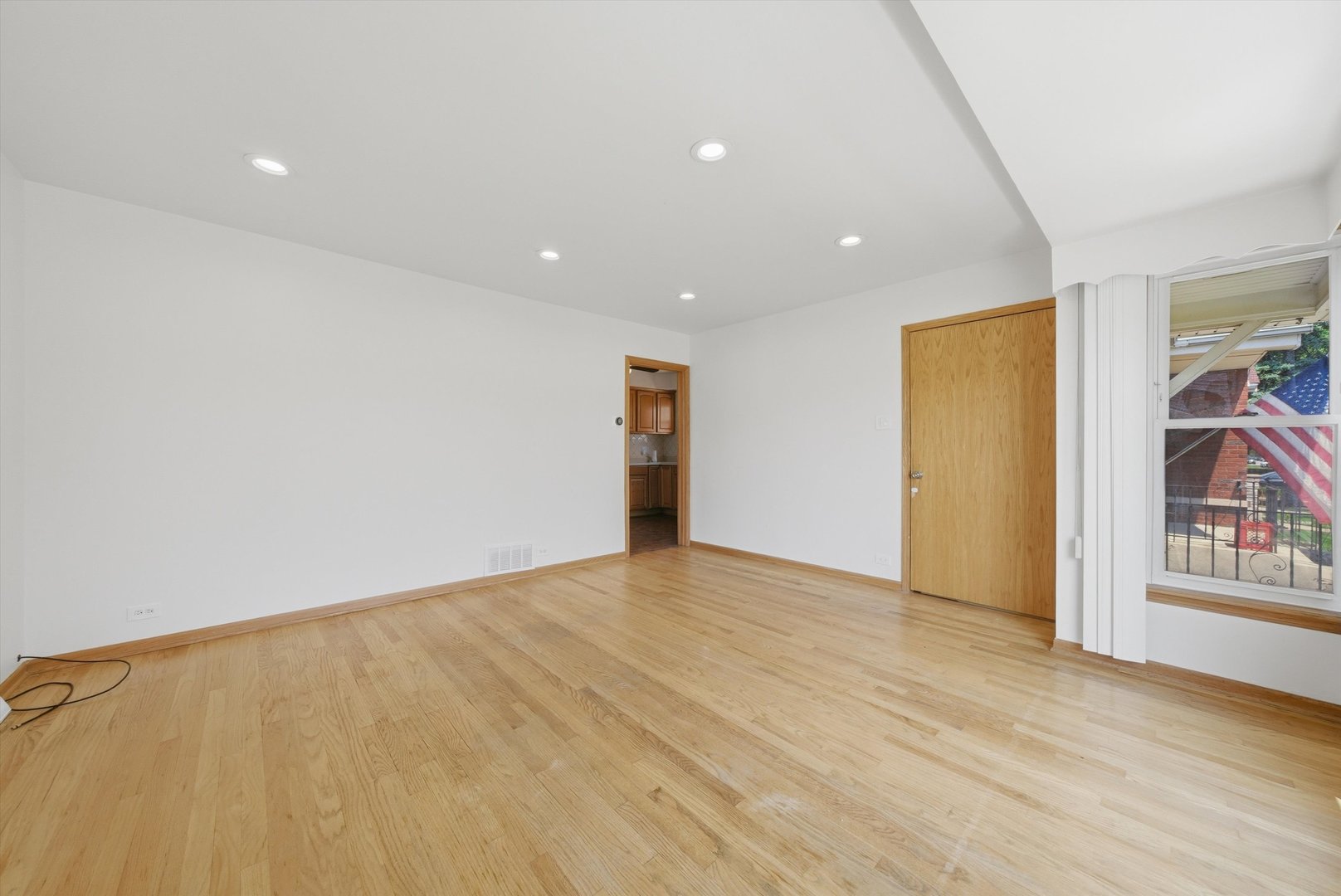 5134 S Laporte Avenue Property Photo 9