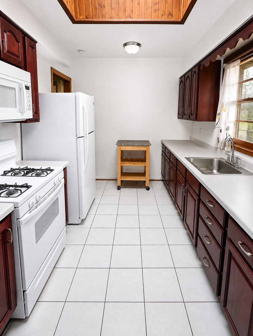 2295 177th Street Property Photo 5