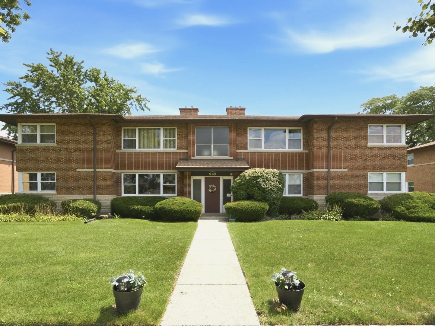 1421 Balmoral Avenue 2S Property Photo 1
