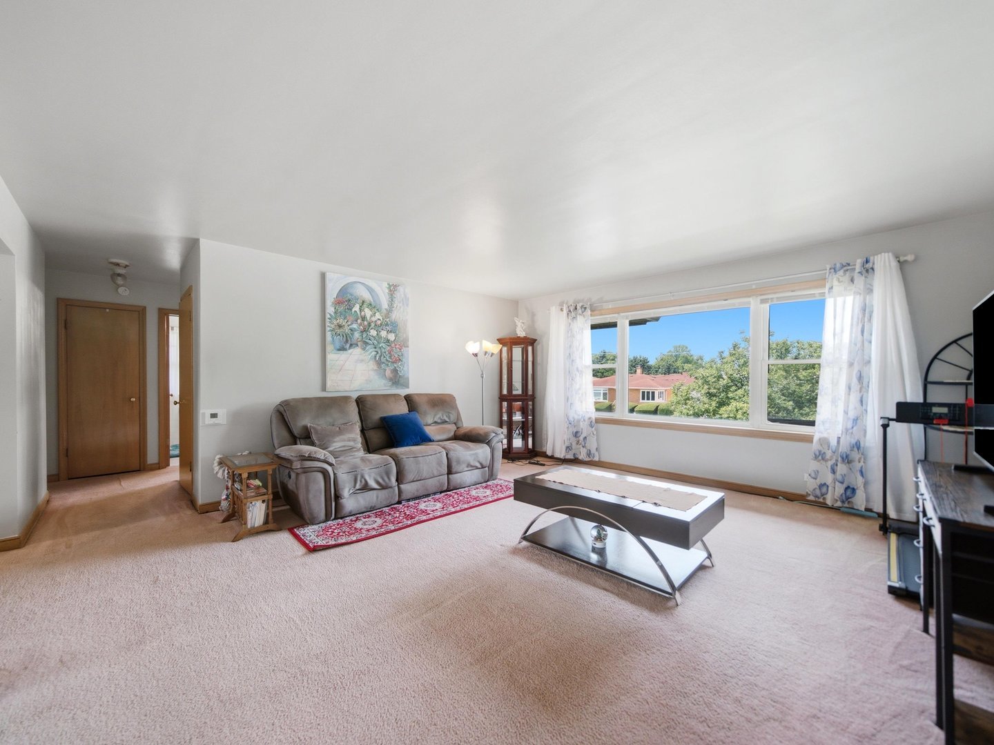 1421 Balmoral Avenue 2s Property Photo 3