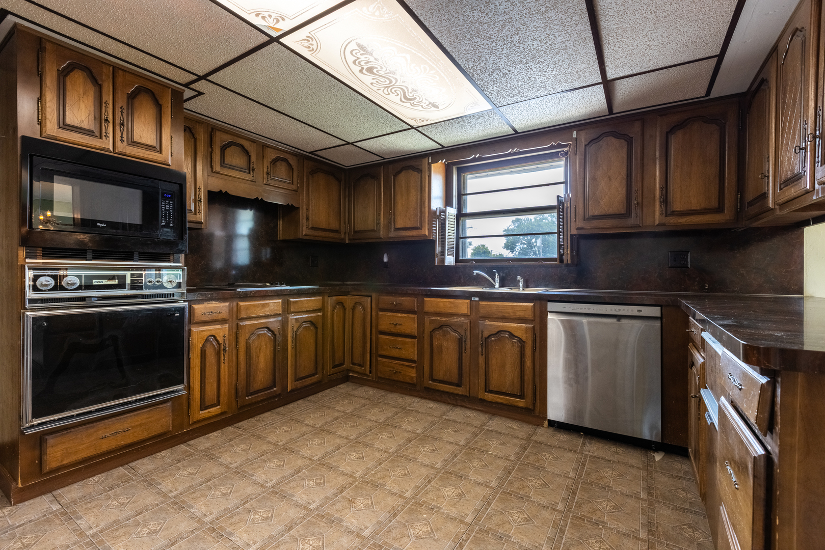 427 Luella Avenue Property Photo 7