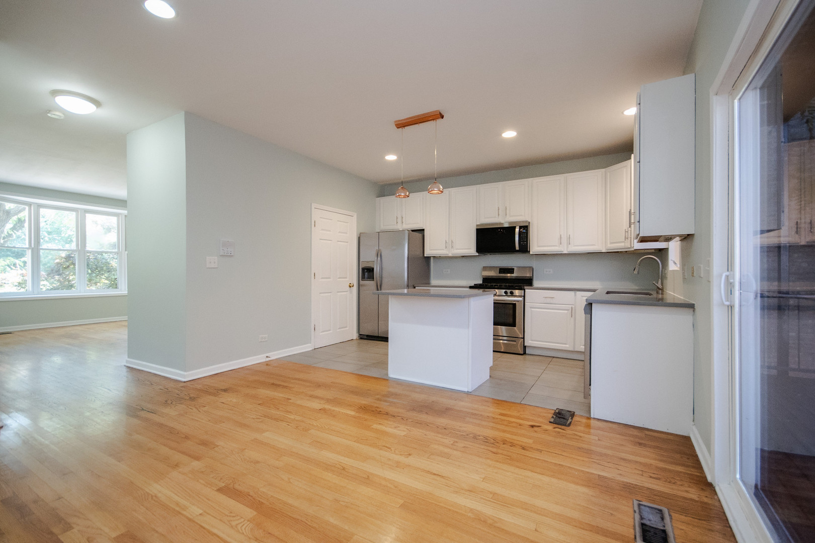 710 E 51st Street Property Photo 5