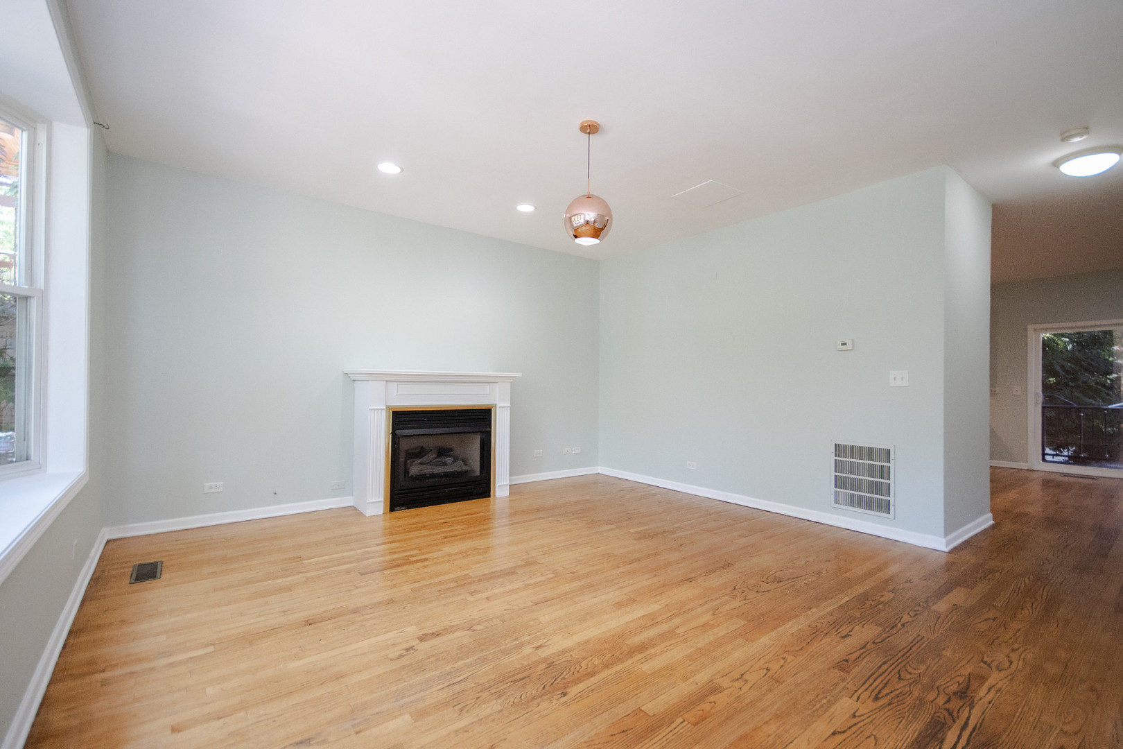 710 E 51st Street Property Photo 7
