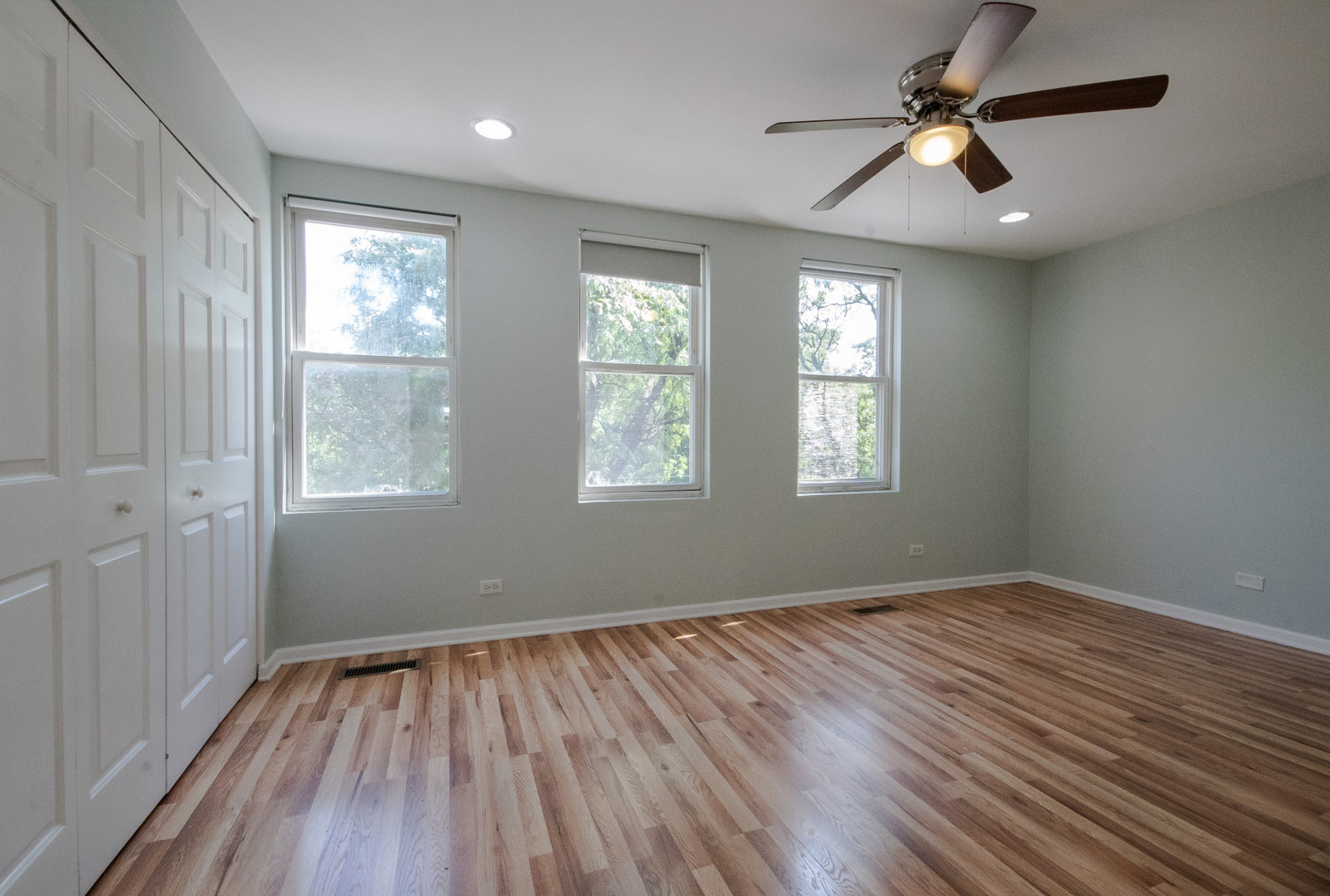 710 E 51st Street Property Photo 8