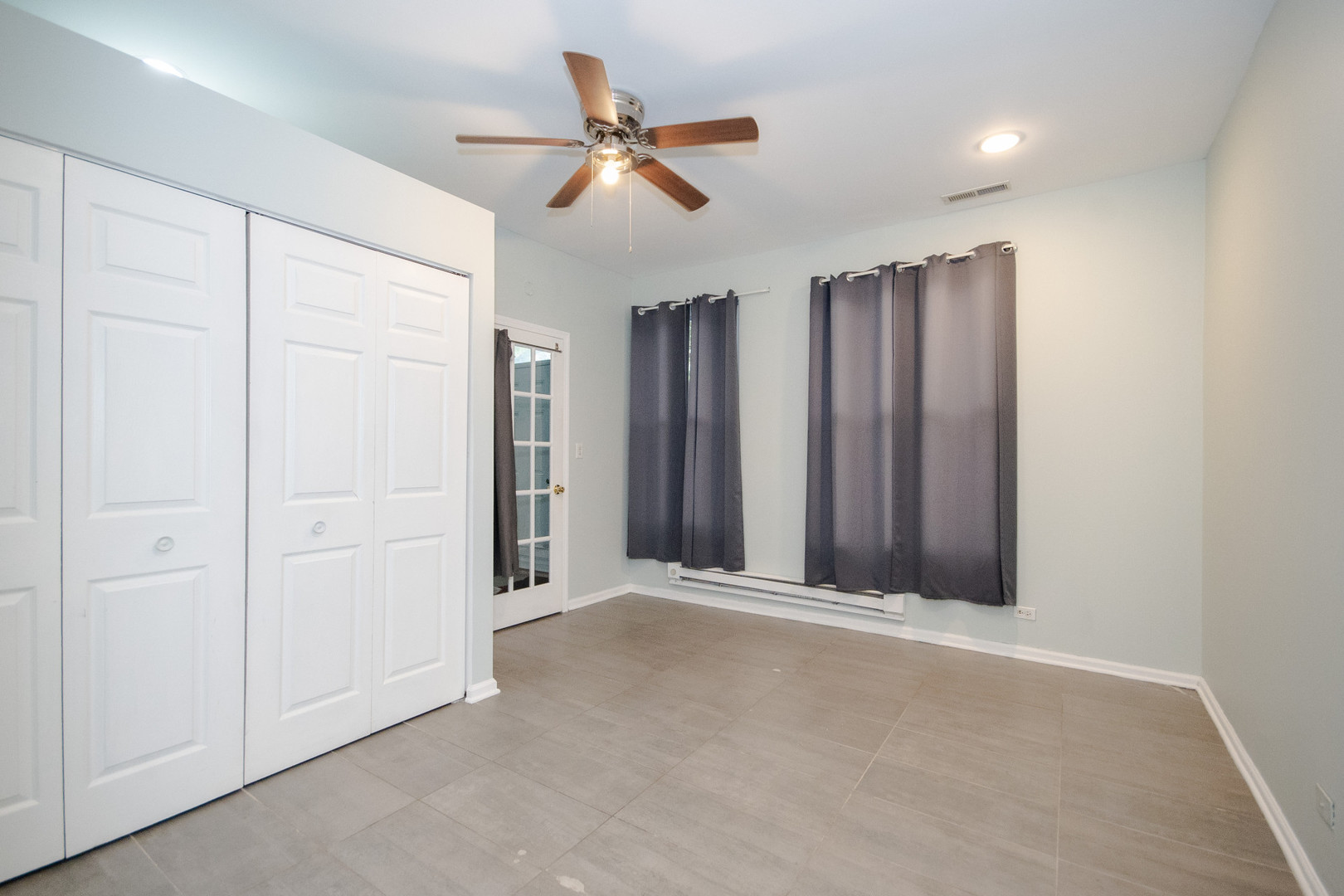 710 E 51st Street Property Photo 14