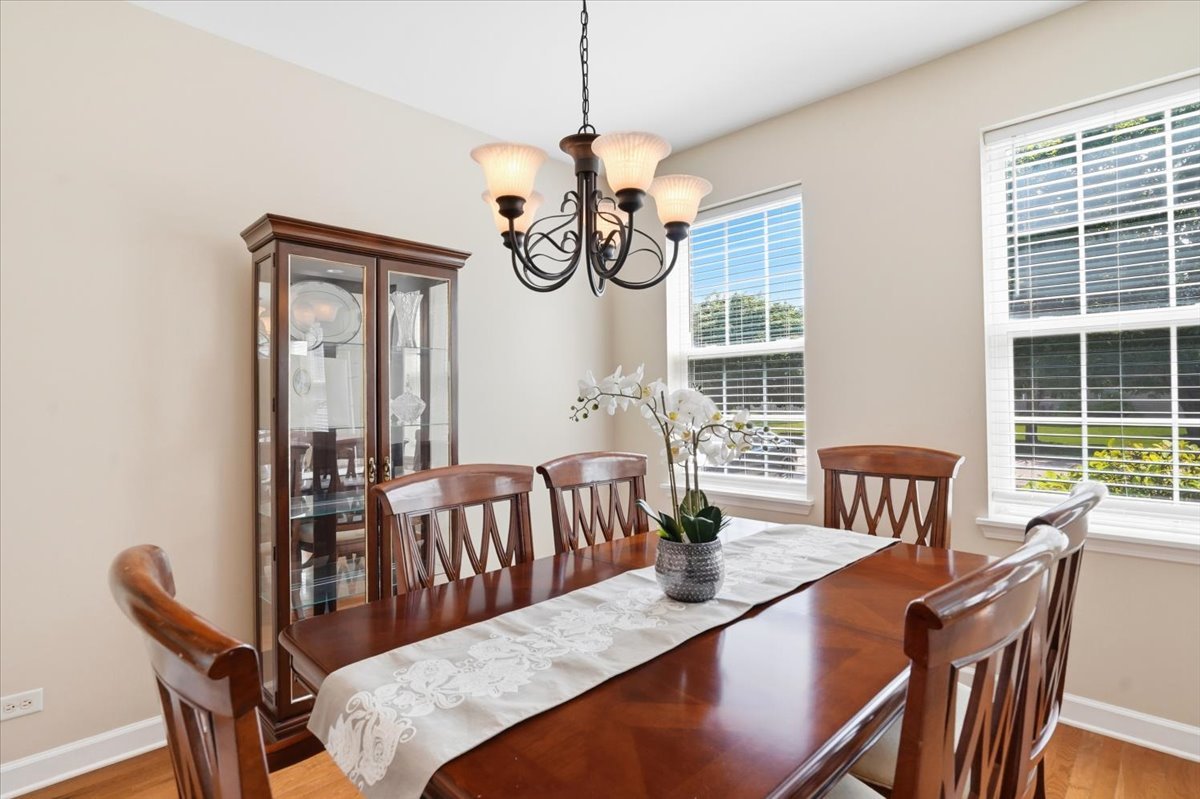 2835 Liberty Lakes Boulevard Property Photo 5
