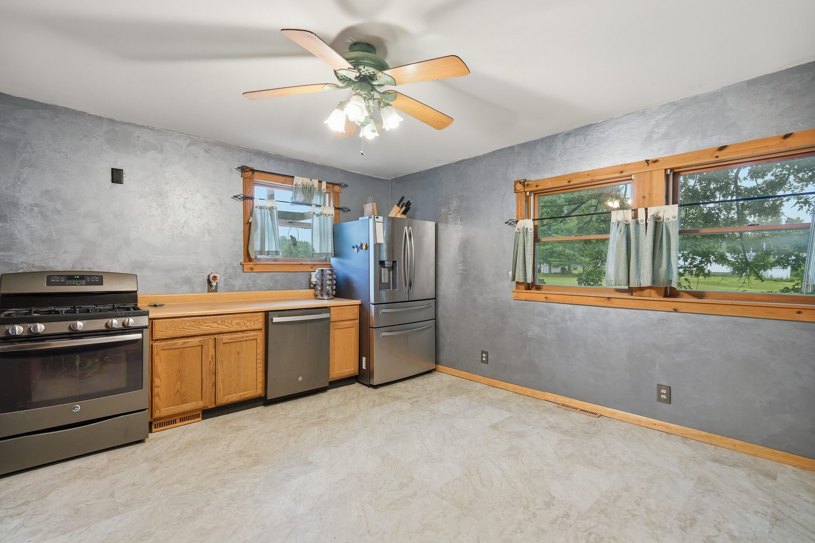 402 S 1st Street Property Photo 10