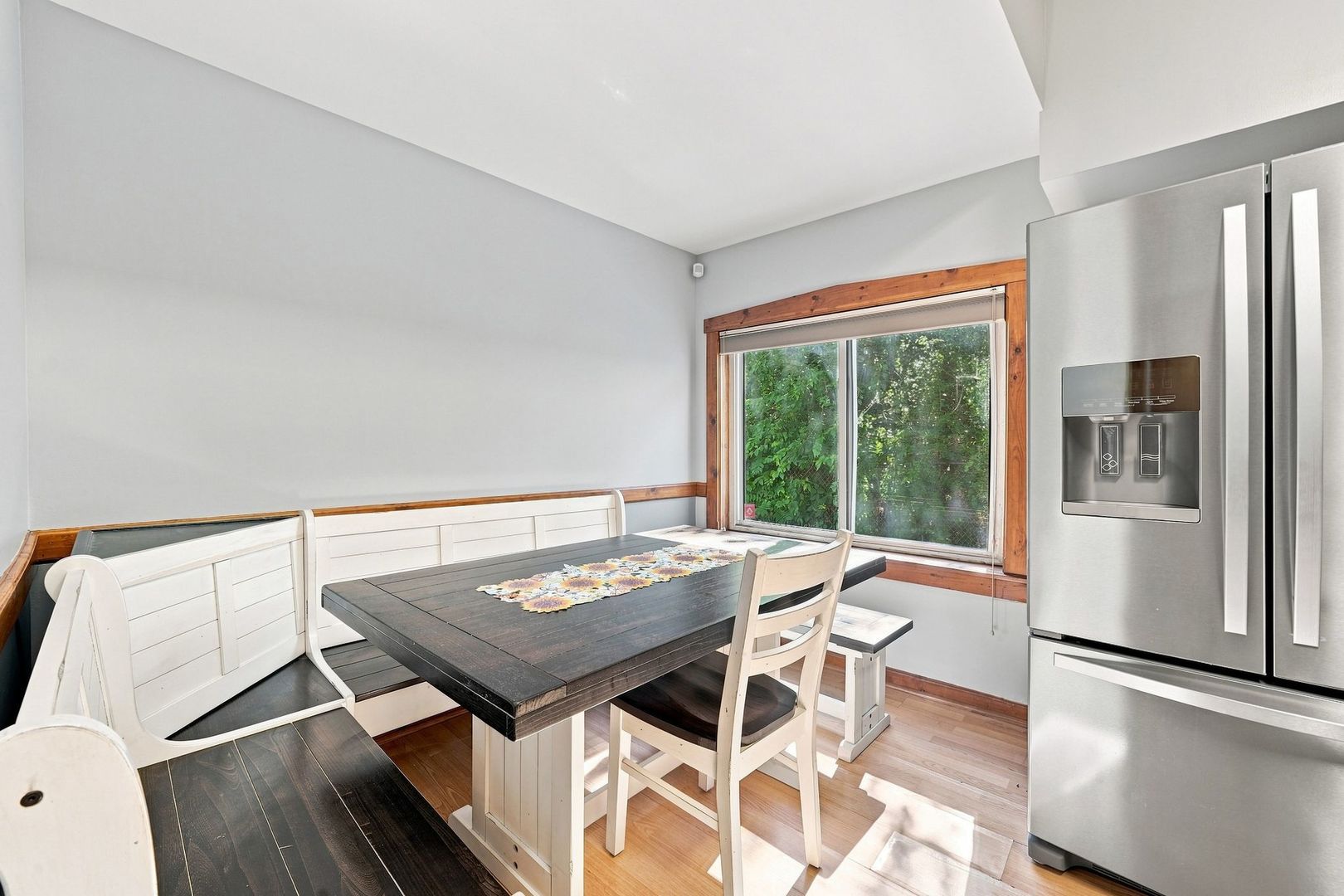 2325 W 41st Street Property Photo 8