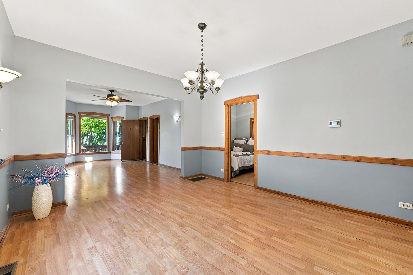 2325 W 41st Street Property Photo 10