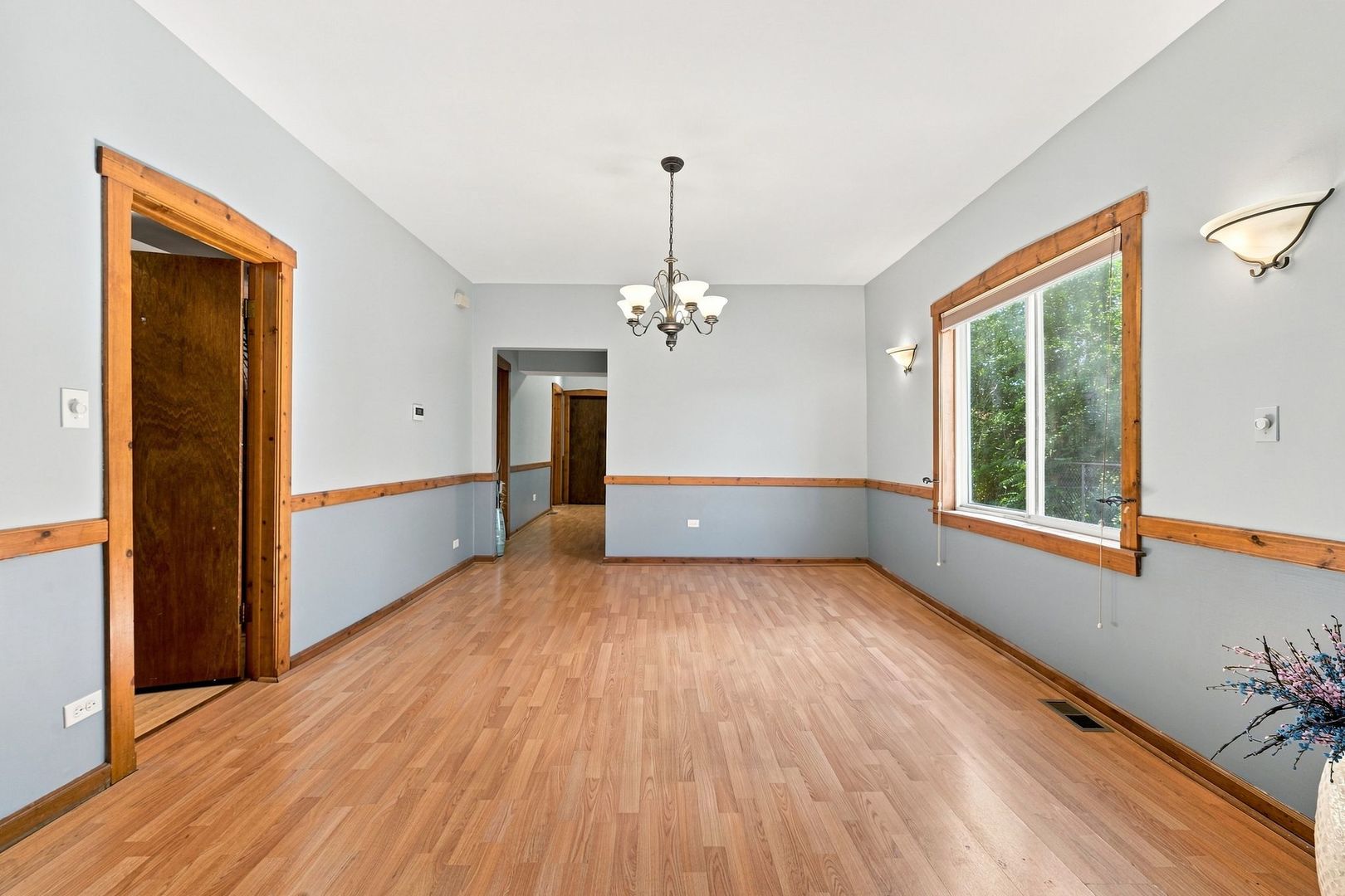 2325 W 41st Street Property Photo 11