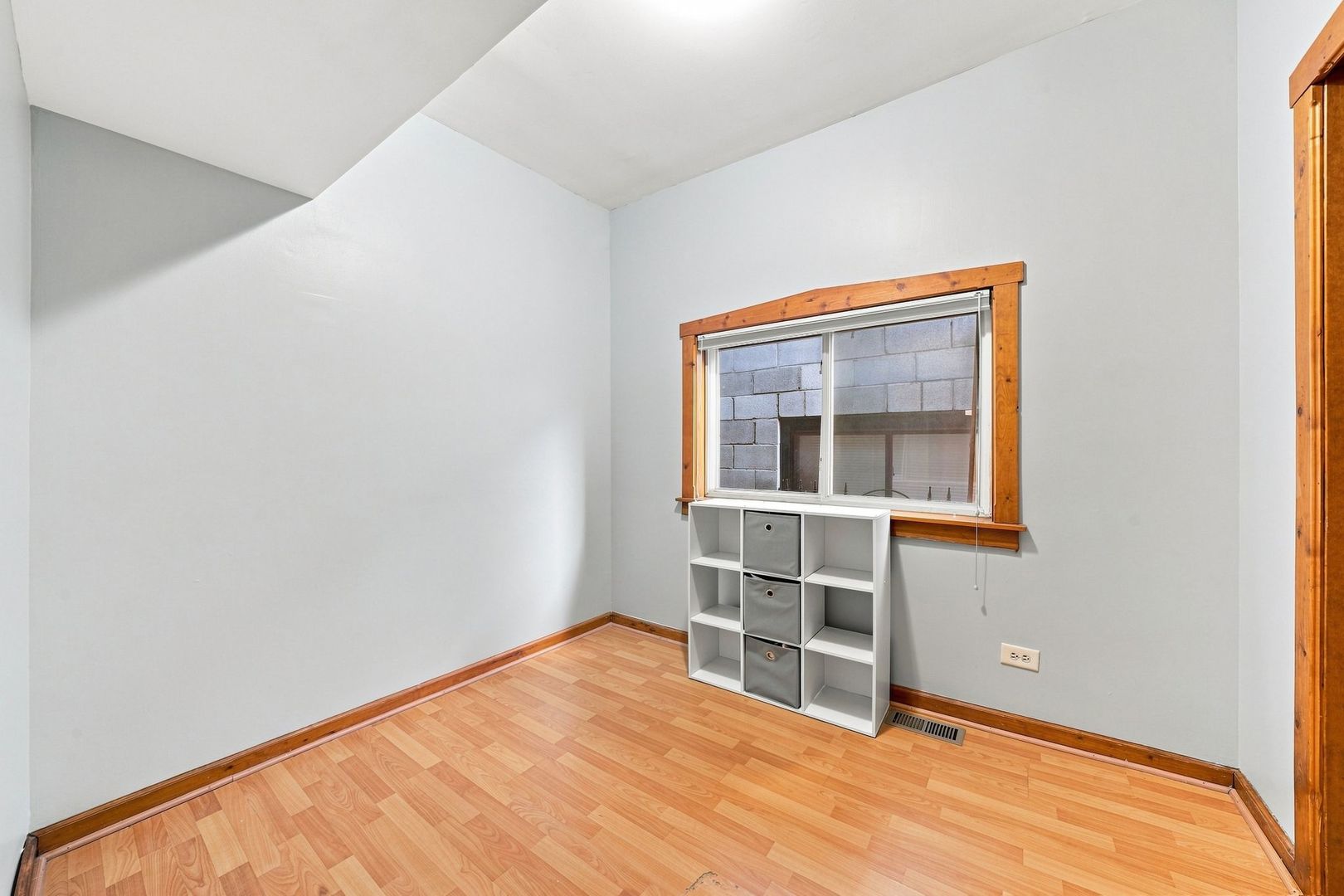 2325 W 41st Street Property Photo 13
