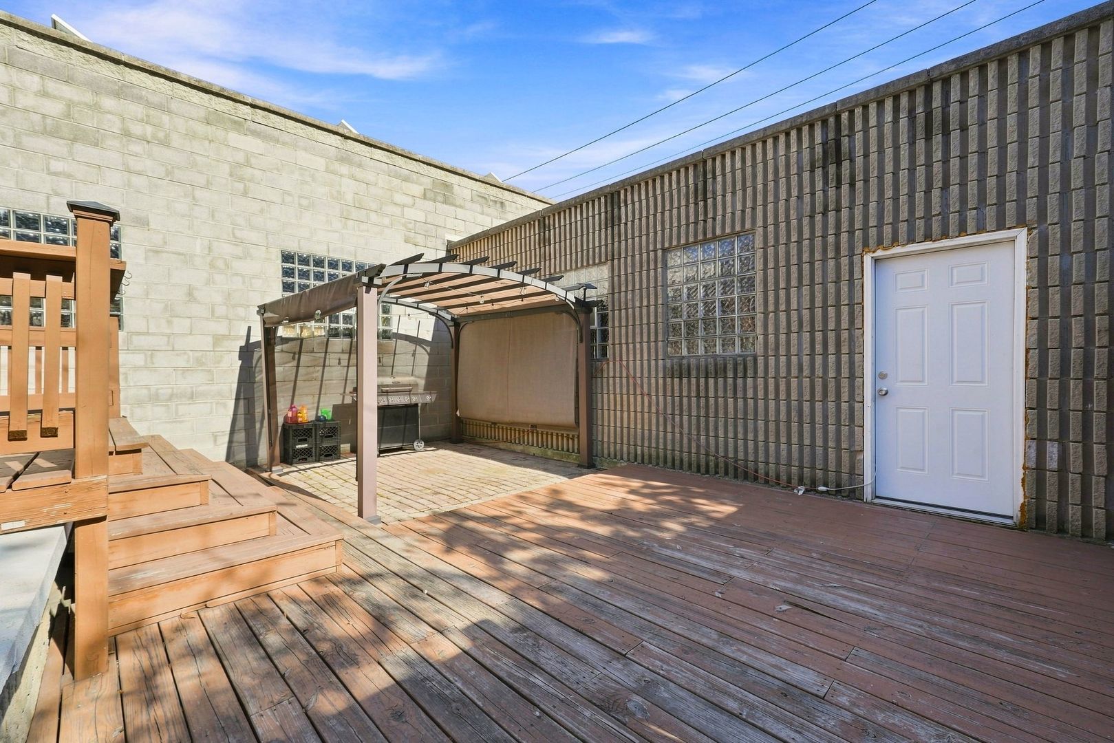 2325 W 41st Street Property Photo 30