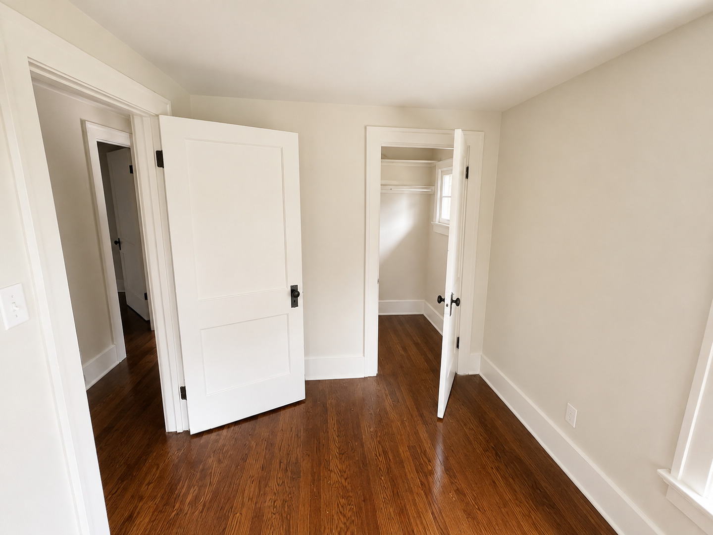 945 S Chambers Street Property Photo 12