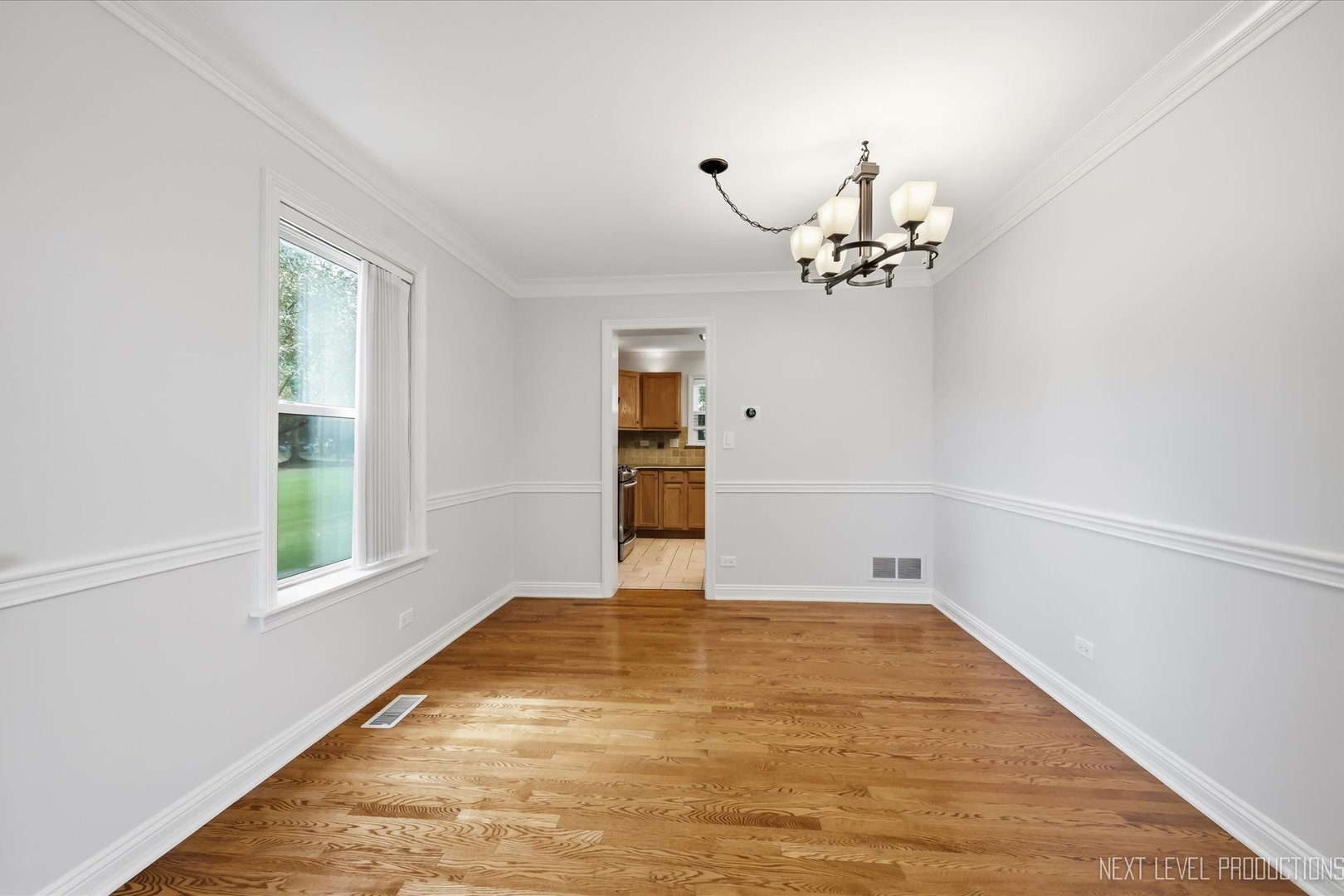 900 White Oak Drive Property Photo 8