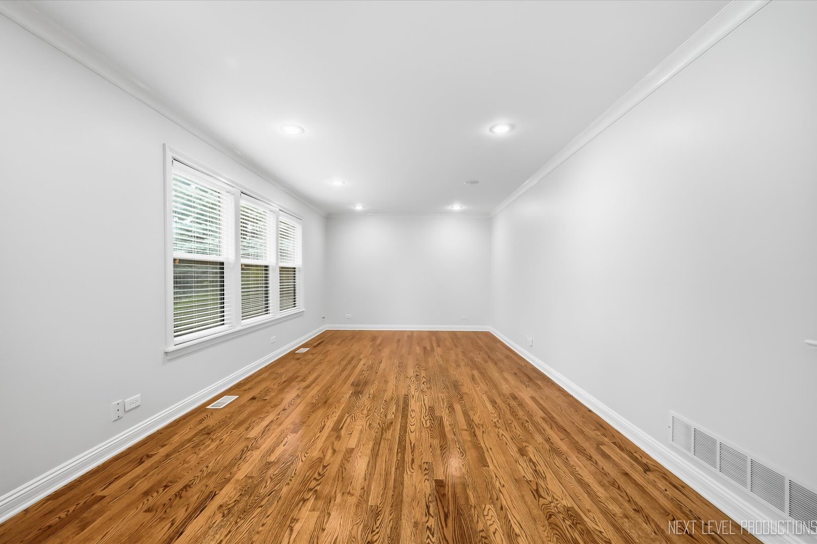 900 White Oak Drive Property Photo 14