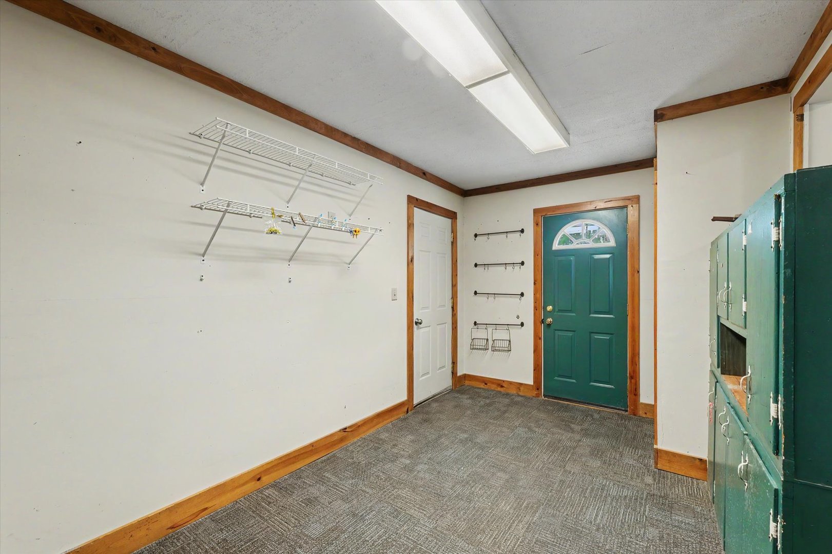 221 E Main Street Property Photo 13