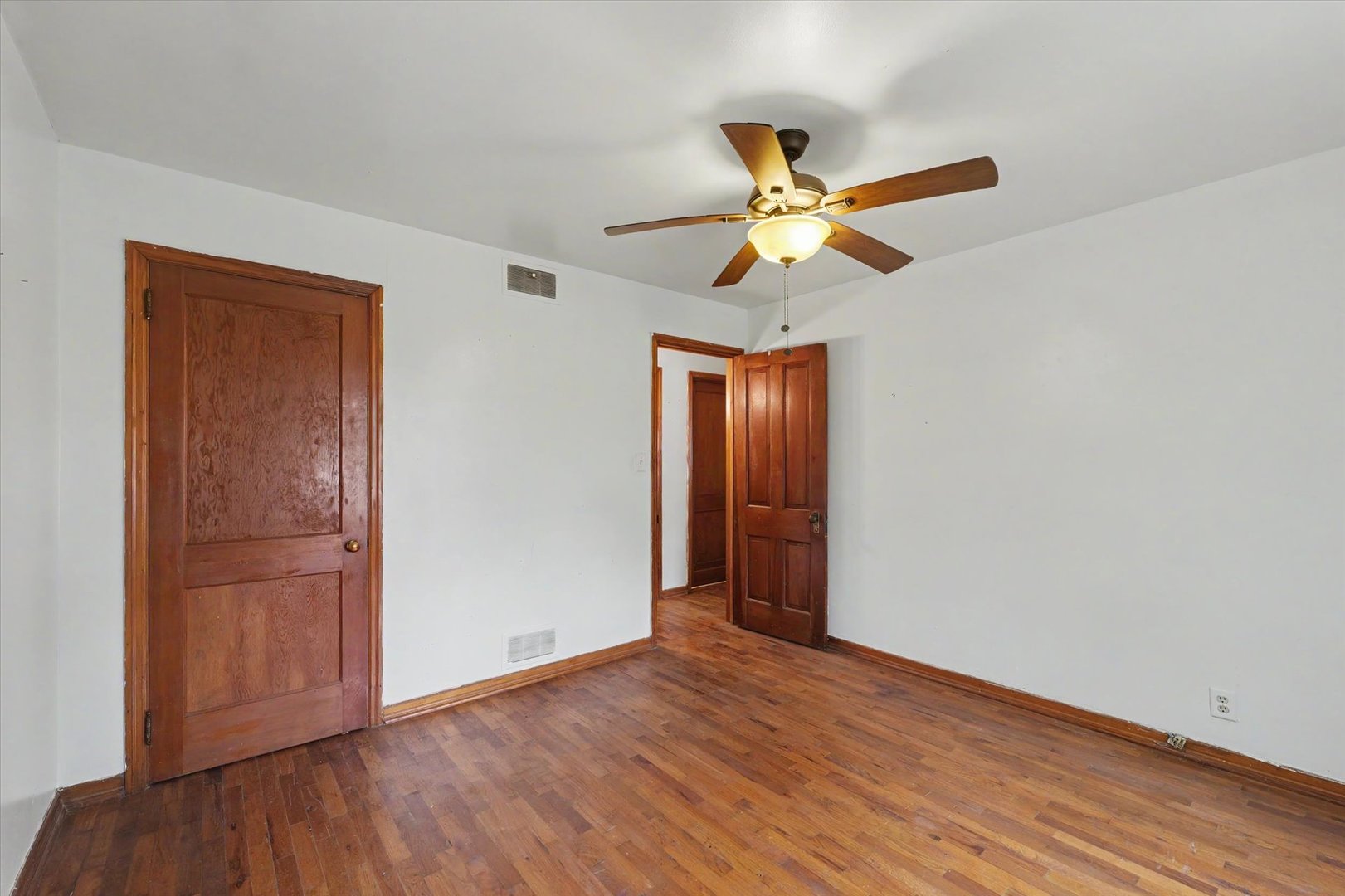 221 E Main Street Property Photo 21