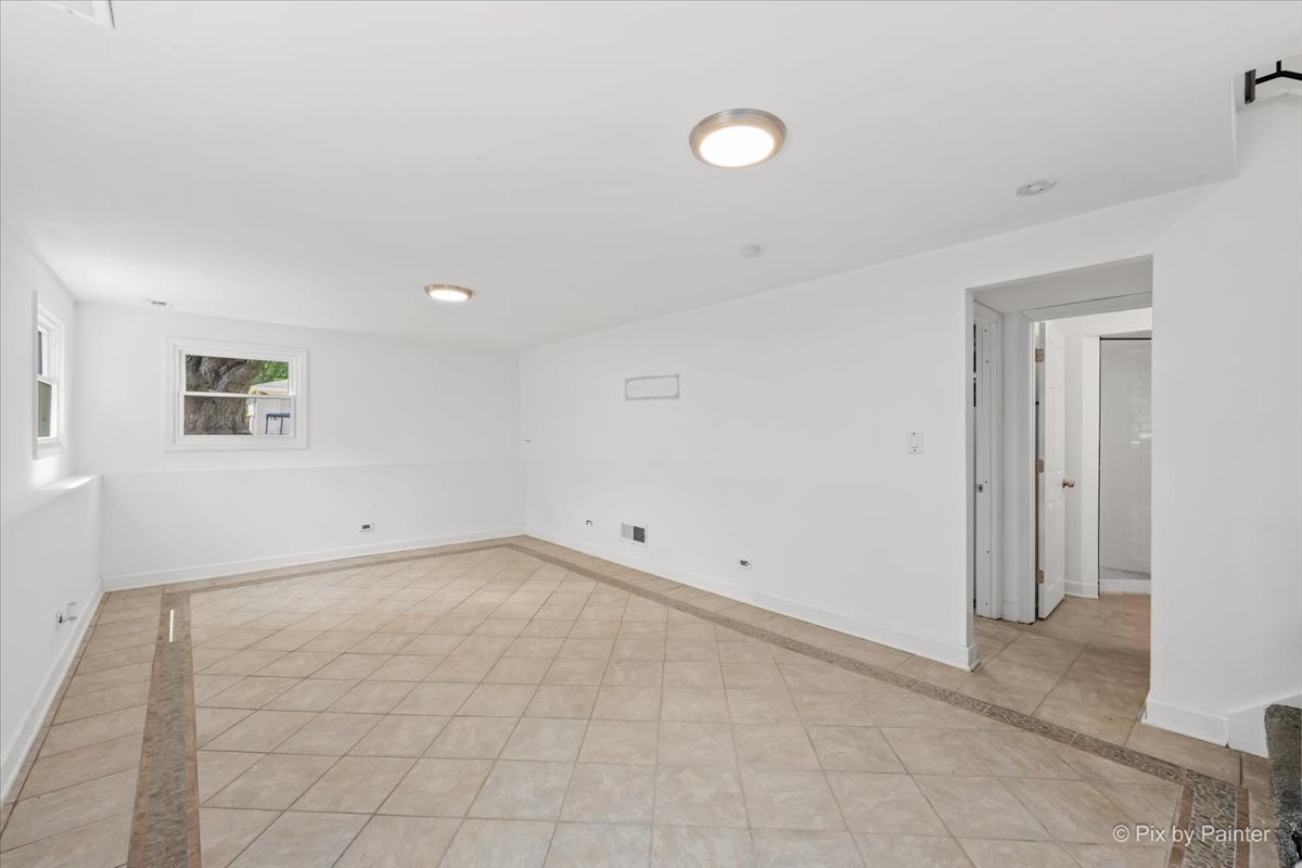1n542 Goodrich Avenue Property Photo 17