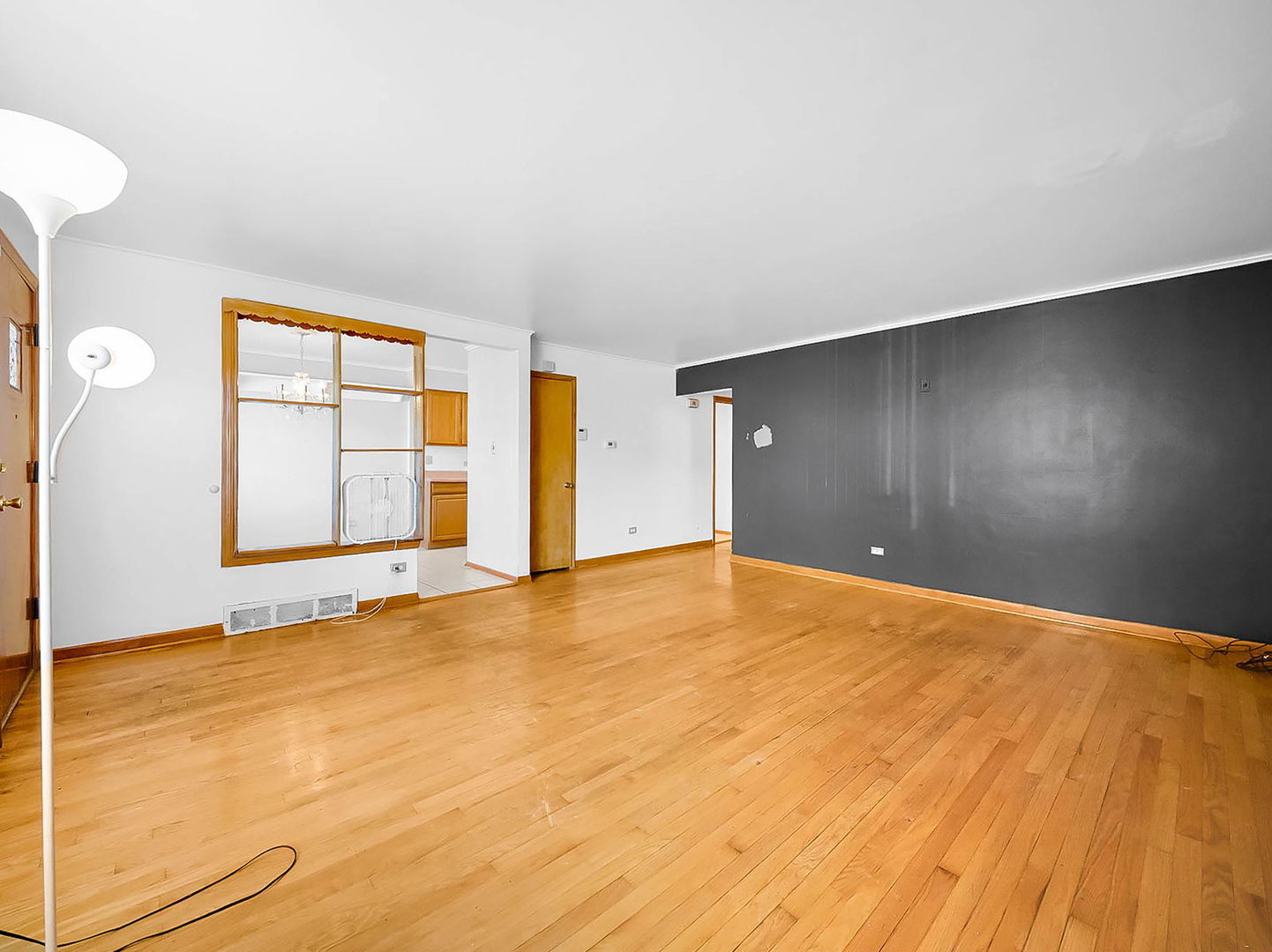 14328 Ellis Avenue Property Photo 4