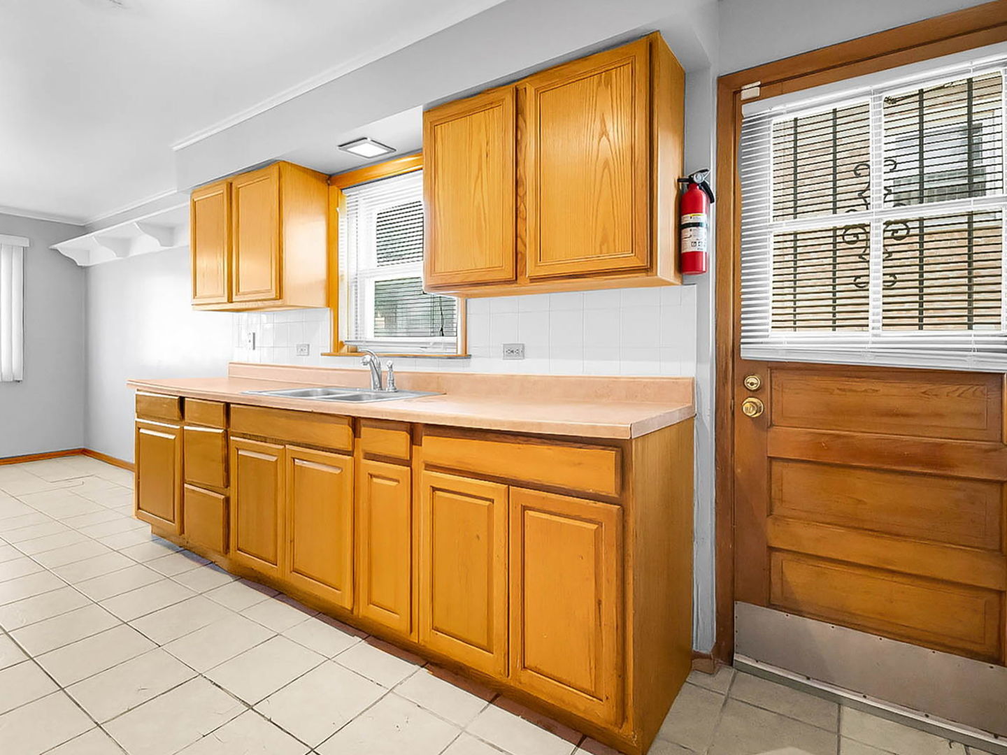 14328 Ellis Avenue Property Photo 10